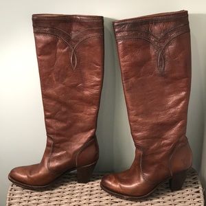 Frye mustang stitch tall in cognac 8.5